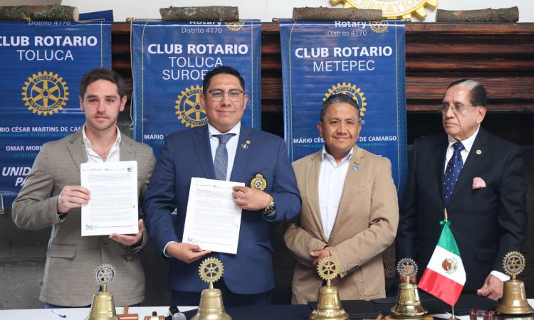 FOTO 1. FIRMA CONVENIO CONALEP ROTARY