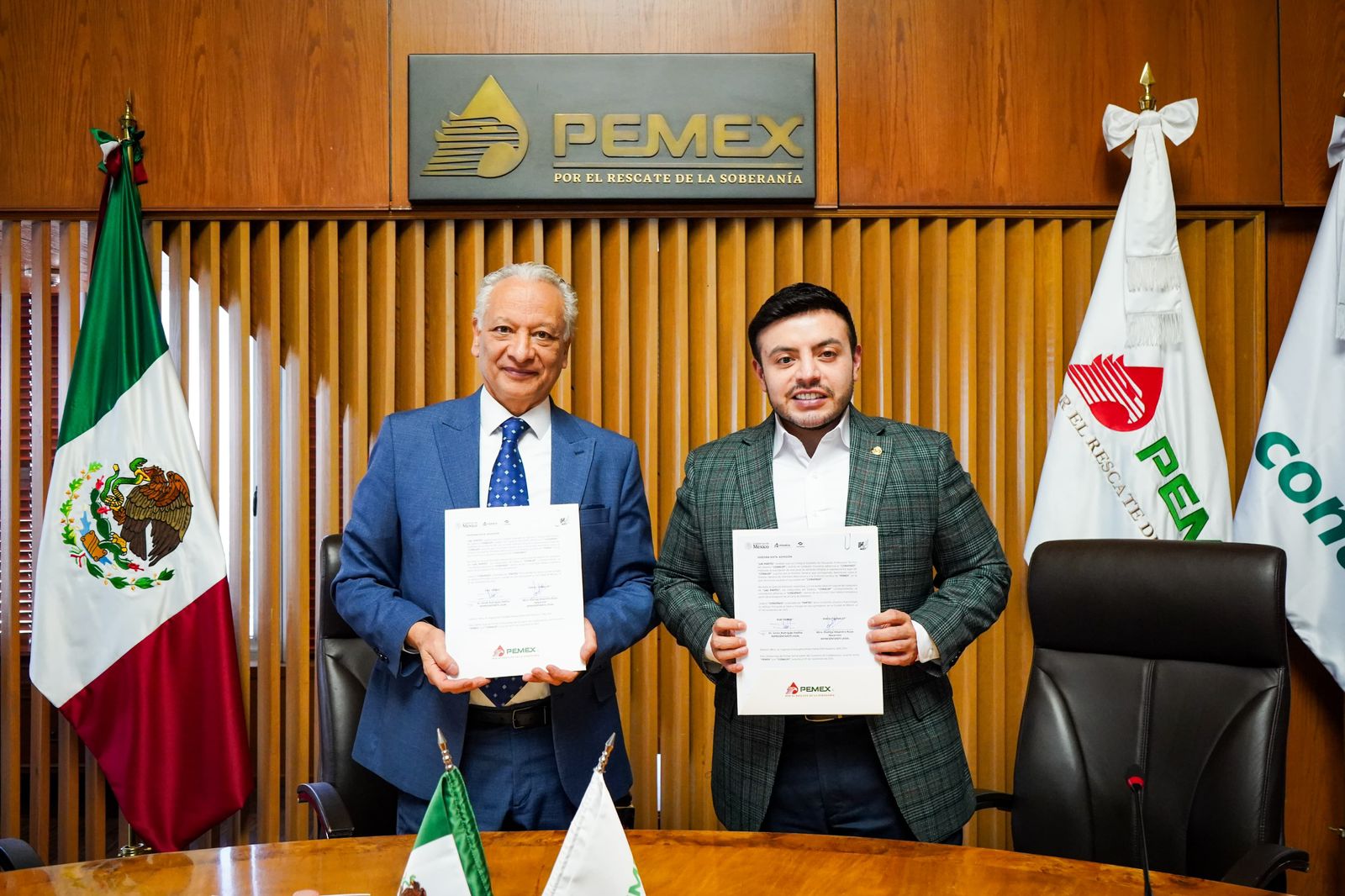 FOTO 4 CONVENIO CONALEP PEMEX 