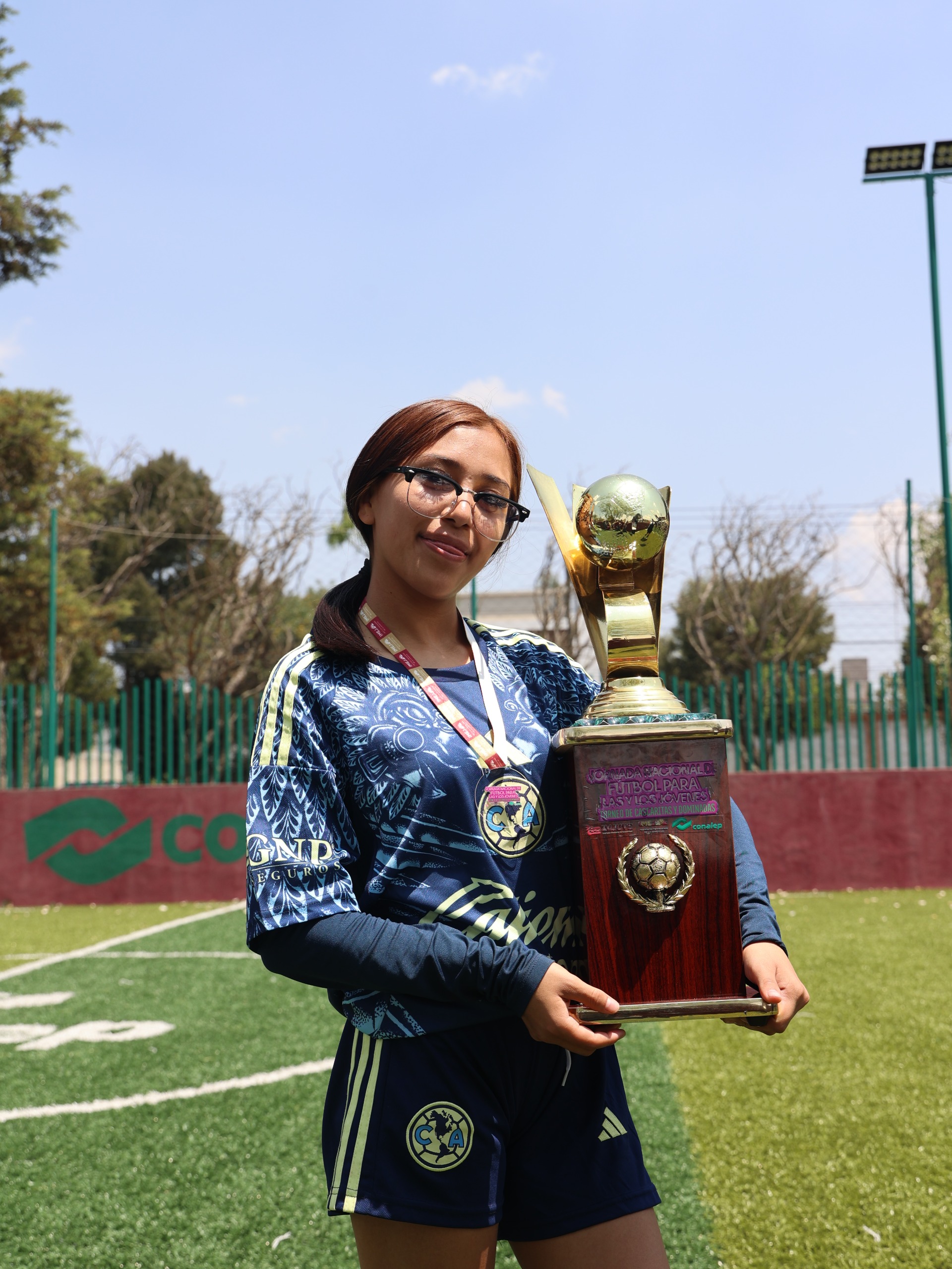 FOTO JORNADA MUJER TROFEO 
