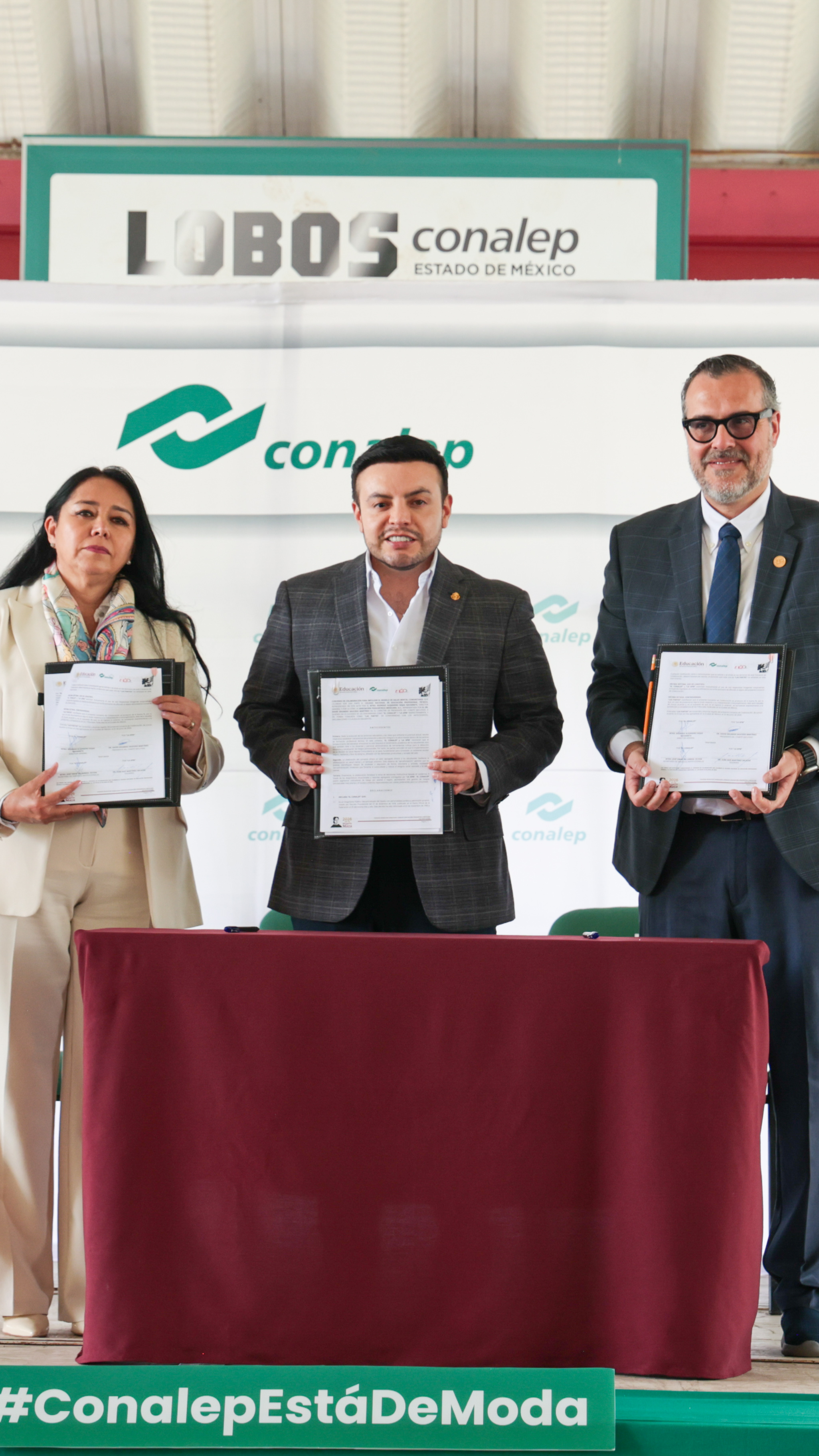 FOTO FIRMA DE CONVENIO 