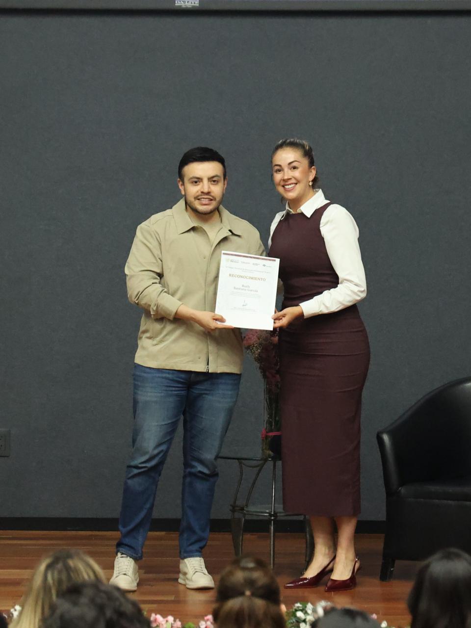 foto 2 conferencia de Ruth